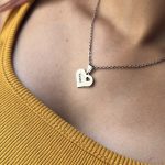 گردنبند قلب با حک اسم و تاریخ دلخواه