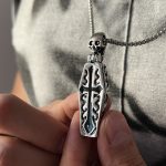 گردنبند تابوت (شب تاب)