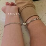 دستبند فیگارو استیل با قلب مگنتی حک اول اسم(ست دونفره)