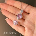 ست گردنبند و انگشتر و دستبند جواهری مدل قلب دور نگین