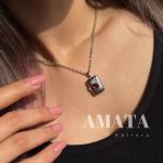 گردنبند لاکت کتاب قلبی با حک چهره و متن