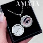 گردنبند لاکت دایره نقره ای با چاپ رنگی و حک متن دلخواه(زنجیر ویتالی)