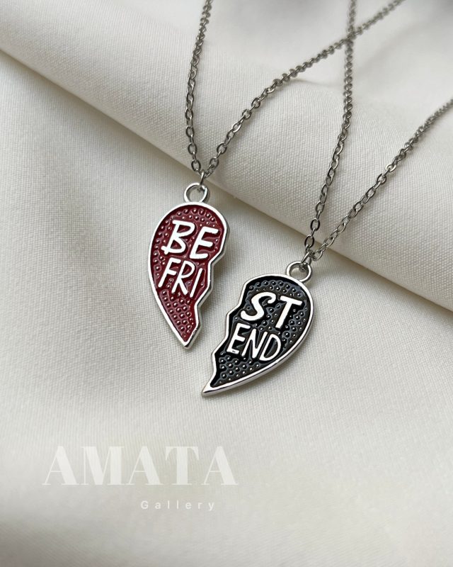 photo-output-4-1-2 گردنبند بست فرند قرمز مشکی با حک اسم دلخواه - تصویر 1