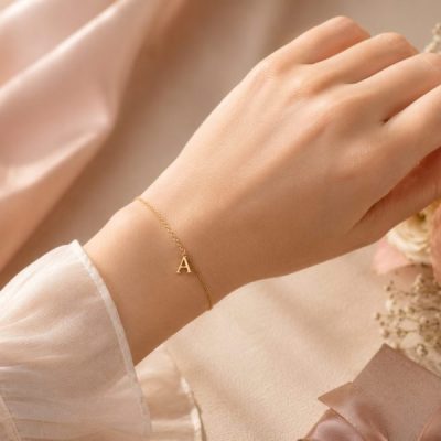 دستبند حک اسم برای هدیه روز دوست دختر